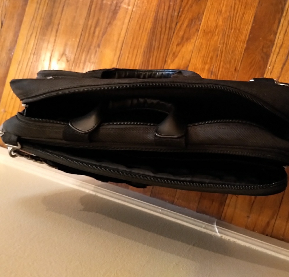 Computer Bag - Branded HP - Picture 3 of 3